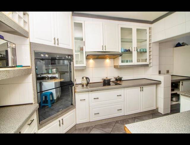 3 BEDROOM DUPLEX FOR SALE IN MEADOWBROOK